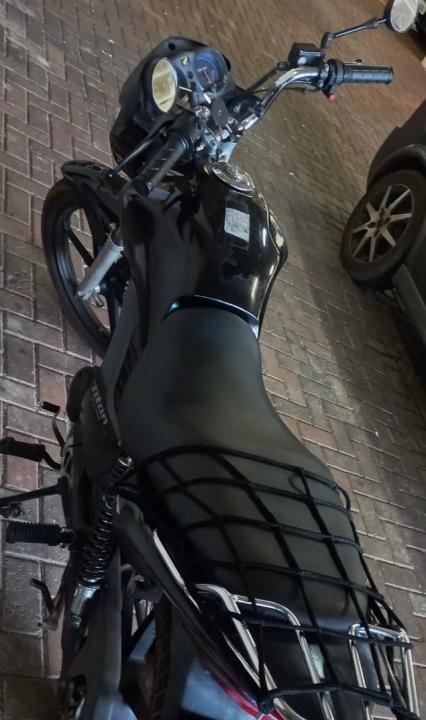 Foto 2 de 2 — Motoboy é preso fazendo 'disk entrega' de cocaína na Rua 16